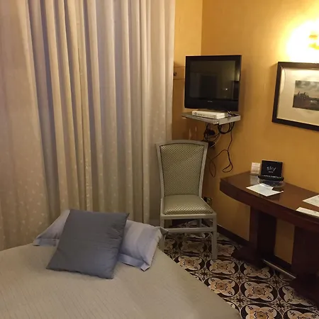 Ξενοδοχείο Miramare 4*