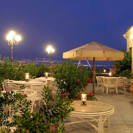 Ξενοδοχείο Miramare 4*